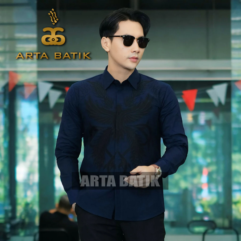 Garuda Navy Baju Batik Premium Lengan Panjang Modern Pria Bahan Katun Asli Solo Sragen Lapis Furing Slimfit Casual Formal Seragam Kerja Kantor Kondangan Motif Terbaru Kode AB1034PJ Arta Galeri